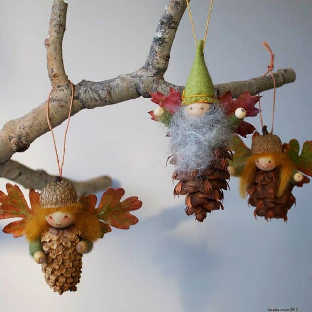 decorations de noel avec des pommes de pin 7